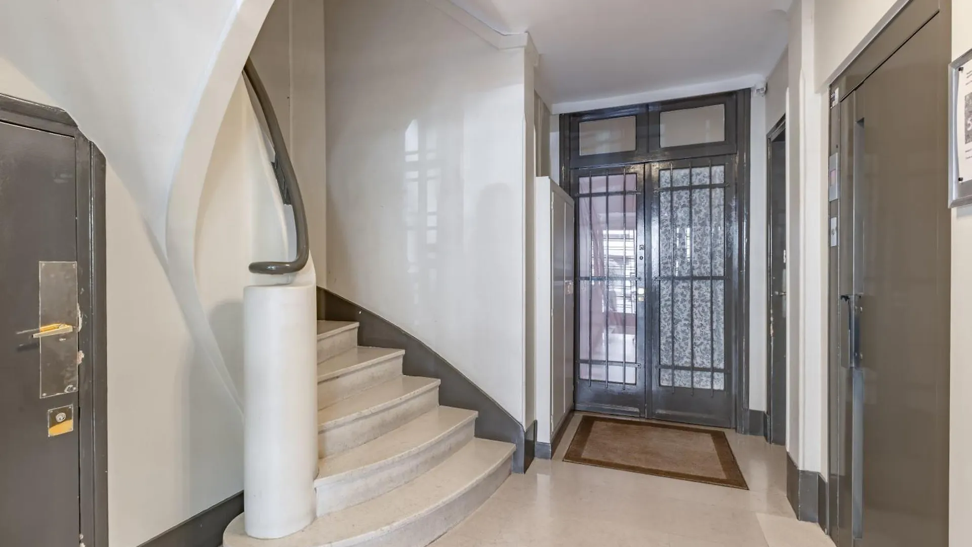 Cosy Au Coeur Du Triangle D Or Avec Climatisation Apartment Paris